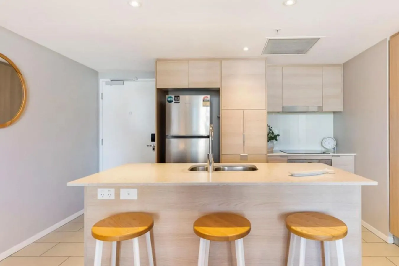 Broadbeach Ocean View Apartment Wifi Parking Gold Coast Australia