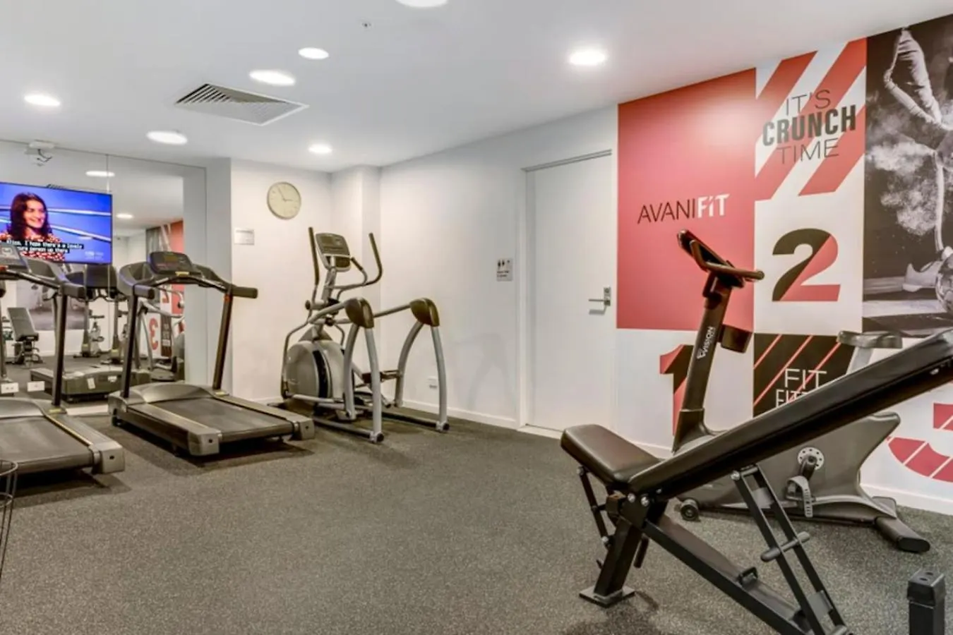 Broadbeach Ocean View Apartment Wifi Parking Gold Coast